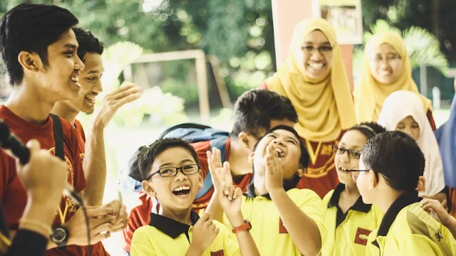 Mengenal Perbedaan K13 dan Kurikulum Merdeka di Indonesia Mengenal Perbedaan K13 dan Kurikulum Merdeka di Indonesia